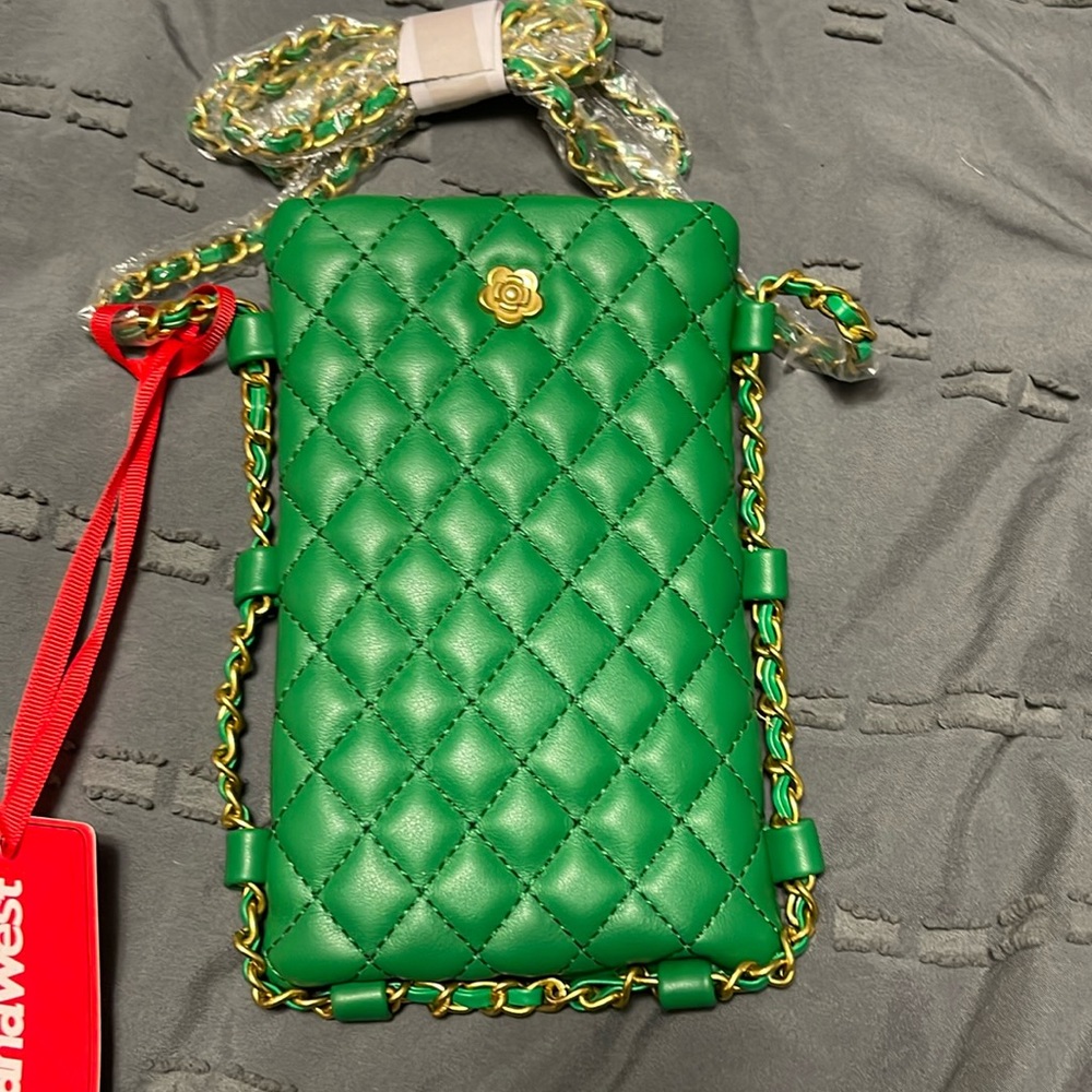 Chain crossbody
